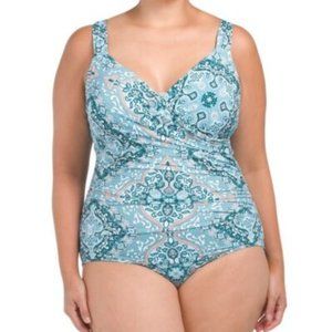 NEW JANTZEN Plus Surplice One-piece Swimsuit. Size: 26W
